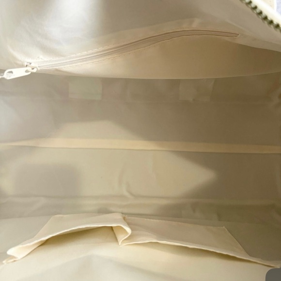 *NEW* Disney Minnie Mouse Weekender/Overnight /Duffle Travel Bag - Picture 10 of 11